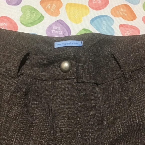 Vintage Closet Women’s Brown Gold Plaid Bloomer Shorts with Matte Gold Button - Picture 2 of 4